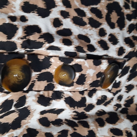 Ashley Stewart's linen blouse - Picture 6 of 13